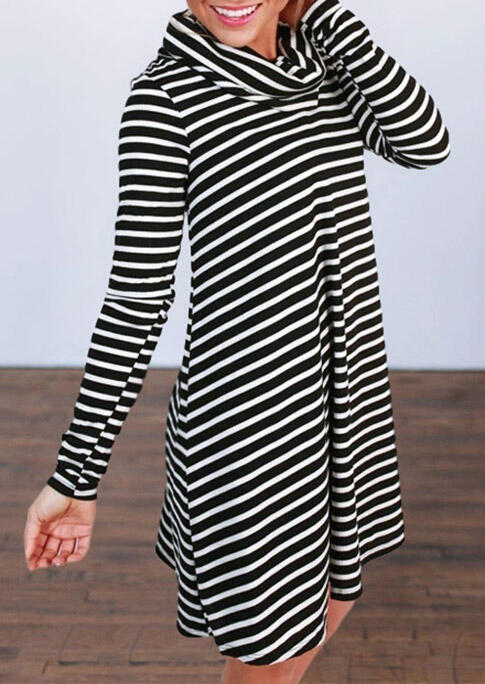 

Mini Dresses Striped Splicing Cowl Neck Loose Mini Dress in Stripe. Size: ,M,L