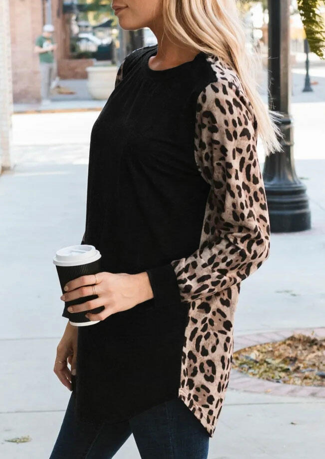 

Blouses Leopard Splicing Ruffled Long Sleeve Blouse in Leopard. Size