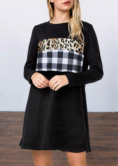 

Mini Dresses Leopard Plaid Splicing Loose Mini Dress in Black. Size: ,M,L