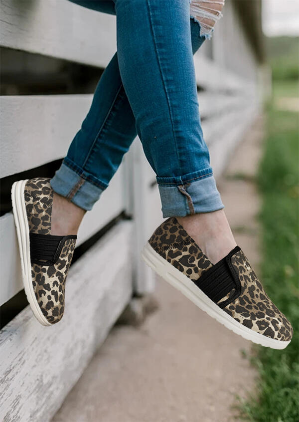 Leopard Splicing Slip On Flat Canvas Sneakers