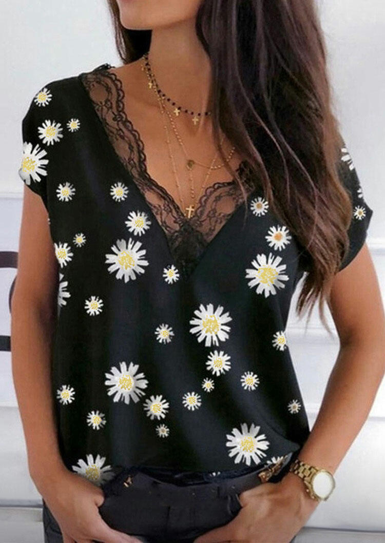 

Blouses Daisy Lace Splicing V-Neck Blouse in Black. Size