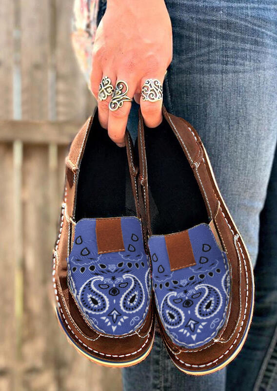 

Sneakers Paisley Slip On Flat Canvas Sneakers in Blue. Size: ,38,39,40,41