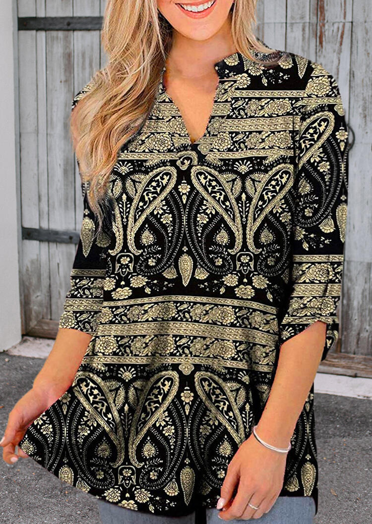 

Blouses Paisley Button Tab-Sleeve V-Neck Blouse in Black. Size: ,M