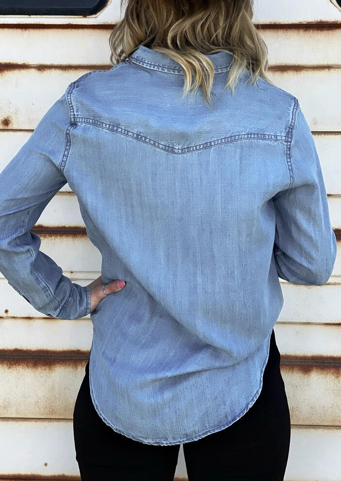 

Shirts Button Pocket Long Sleeve Denim Shirt in Blue. Size