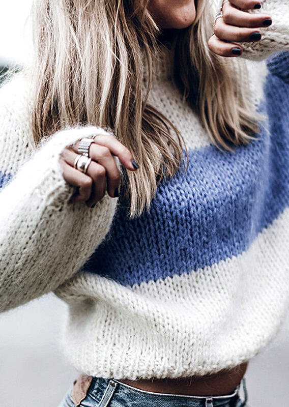 

Sweaters Color Block Elastic Cuff Knitted Sweater in Beige. Size