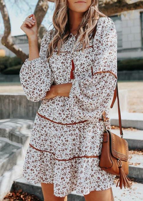 

Mini Dresses Floral Tassel Drawstring Elastic Cuff Mini Dress in White. Size: S,M,,XL