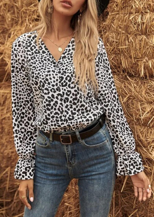 

Leopard V-Neck Flare Sleeve Blouse, 487729