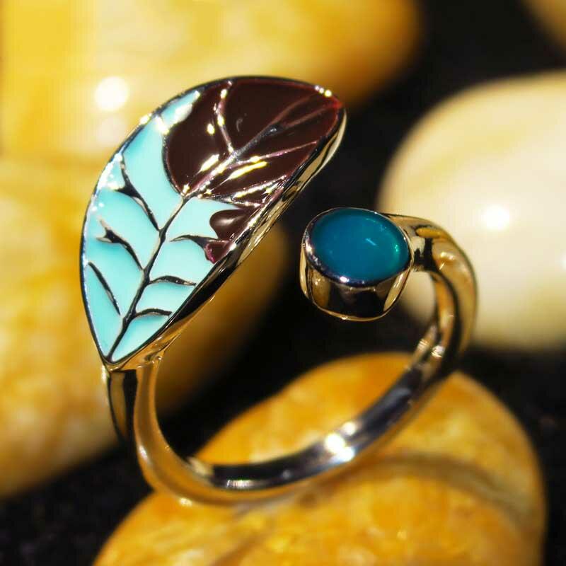 

Rings Creative Leaf Turquoise Open Ring in Silver. Size