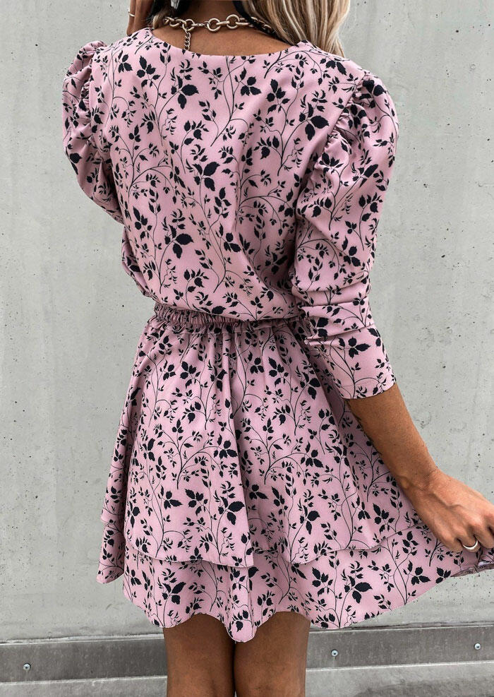 

Mini Dresses Floral Layered Elastic Waist V-Neck Mini Dress in Pink. Size