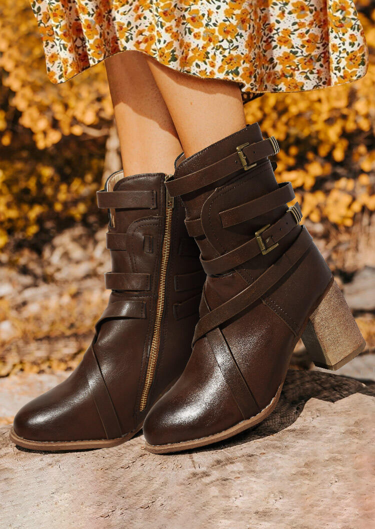 

Boots Vintage Buckle Strap Zipper High Heeled Boots in Dark Brown. Size: ,41