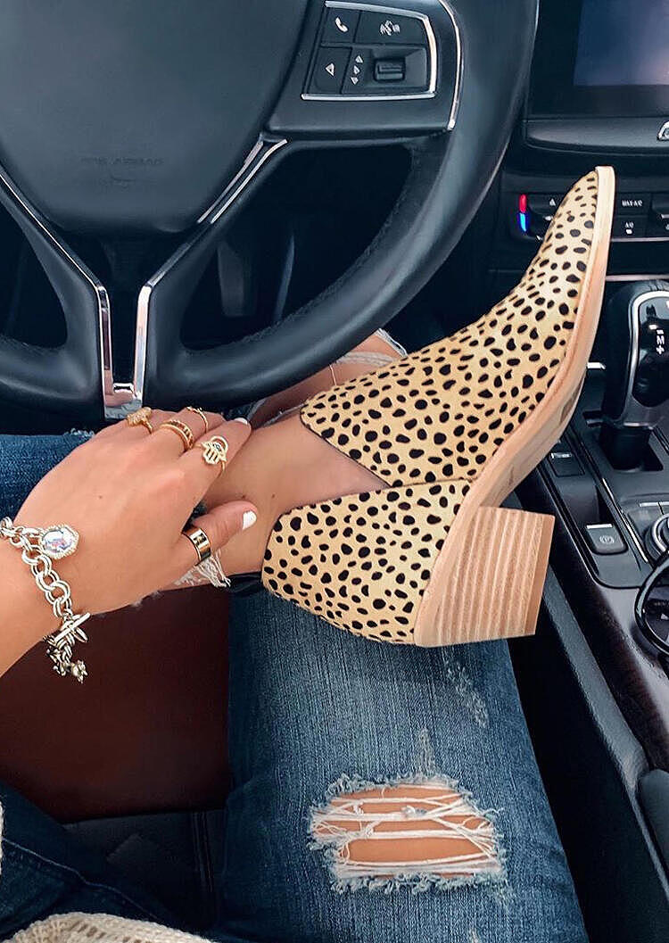 

Boots Leopard Chunky Heel Pointed Toe Ankle Boots in Leopard. Size