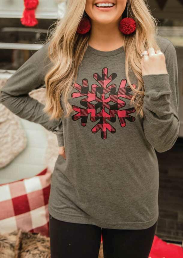

T-shirts Tees Plaid Snowflake Long Sleeve T-Shirt Tee in Light Coffee. Size