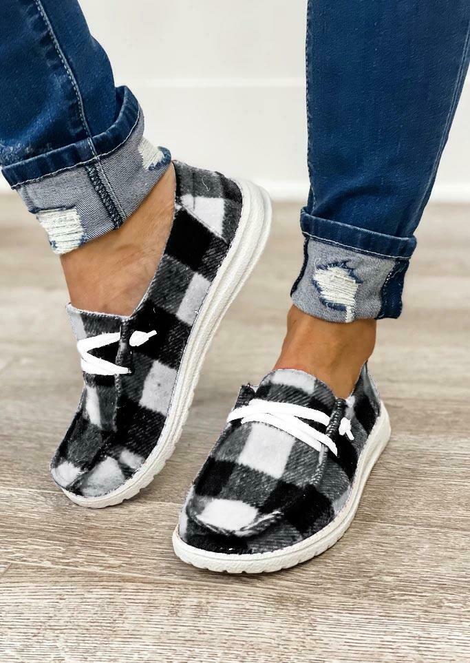 Sneakers Buffalo Plaid Lace Up Round Toe Flat Sneakers in Red. Size: 37,38,39,40,41,42,43