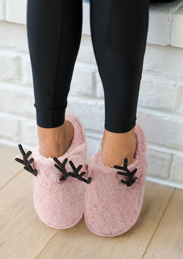 

Slippers Christmas Reindeer Warm Plush Indoor Slippers in Pink. Size