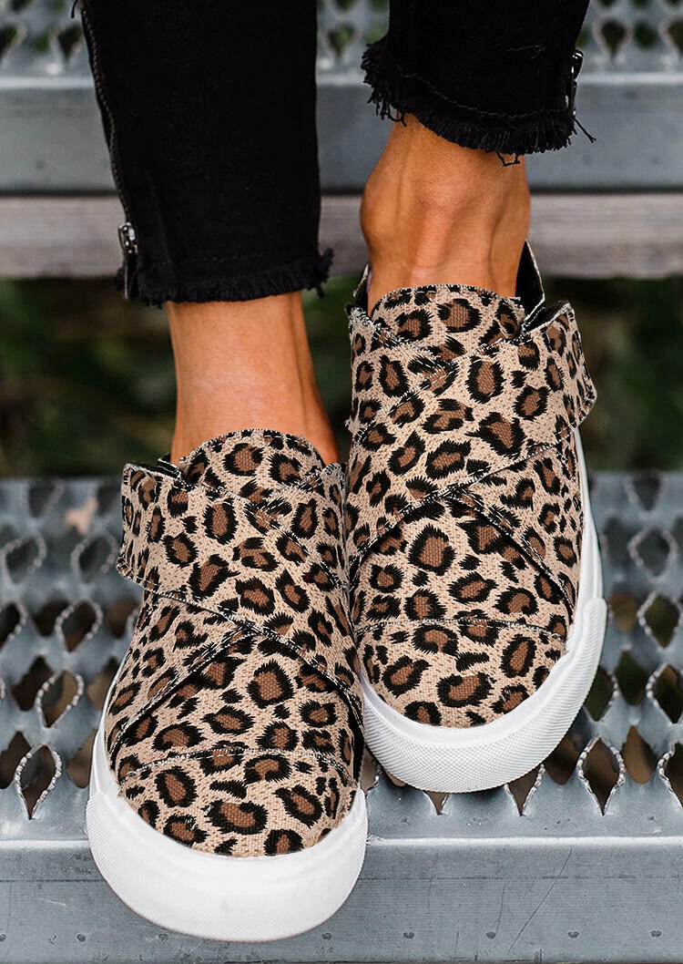 

Sneakers Leopard Cross Band Velcro Round Toe Flat Sneakers in Leopard. Size: ,38,39,40,41