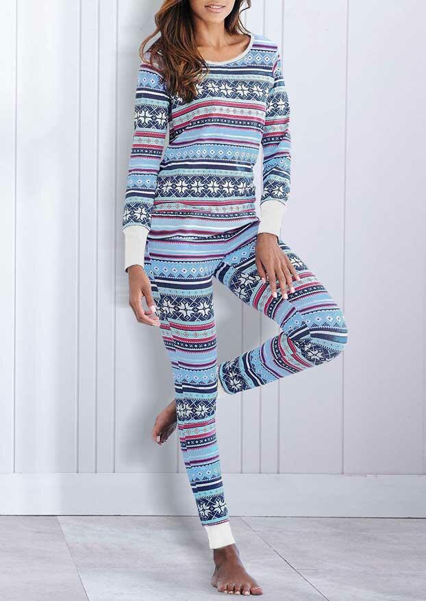 

Sleepwear Christmas Striped Geometric Blouse And Leggings Pajamas Set in Multicolor. Size