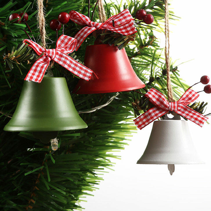 

Christmas Decoration Jingle Bell Plaid Bowknot Christmas Tree Hanging Ornament in Green,White,Red. Size