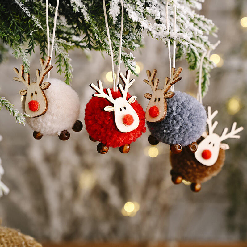 

Christmas Decoration 4Pcs Cute Plush Reindeer Christmas Tree Hanging Ornament in Multicolor. Size