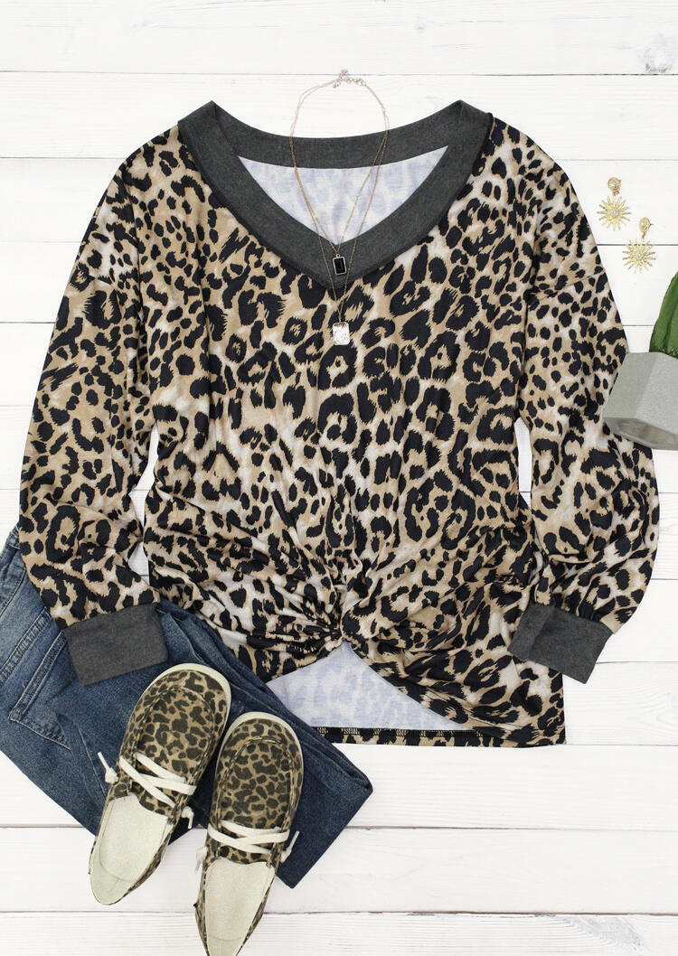 

Blouses Leopard Twist Long Sleeve V-Neck Blouse in Leopard. Size: ,XL