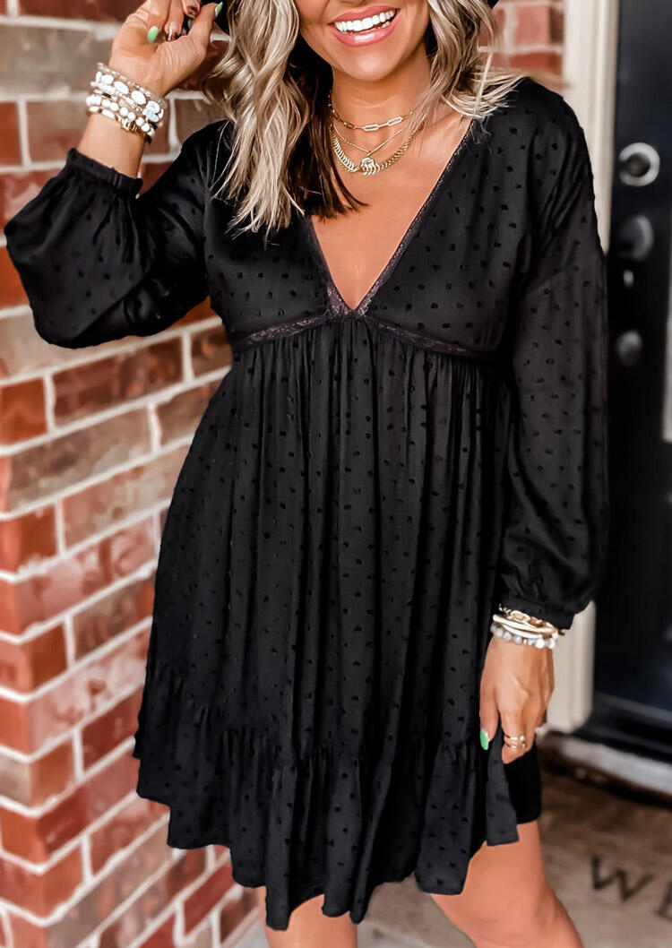 

Mini Dresses Dotted Swiss Lace Splicing Ruffled V-Neck Mini Dress in Black. Size: S,M,,XL