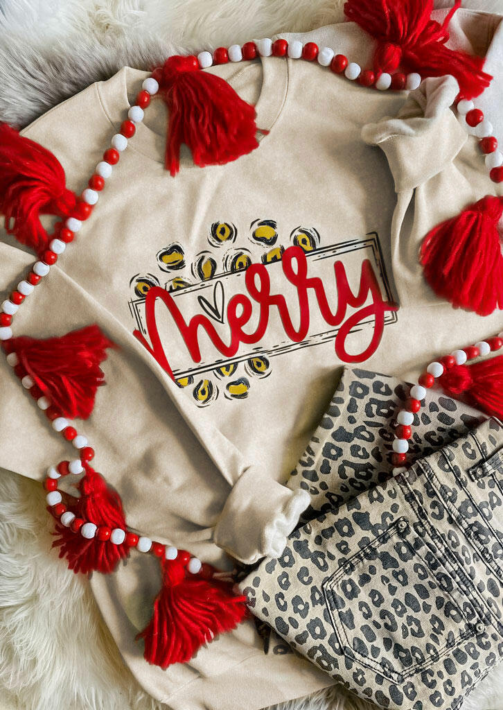

Sweatshirts Christmas Leopard Merry Pullover Sweatshirt in Khaki. Size: S,M,,XL