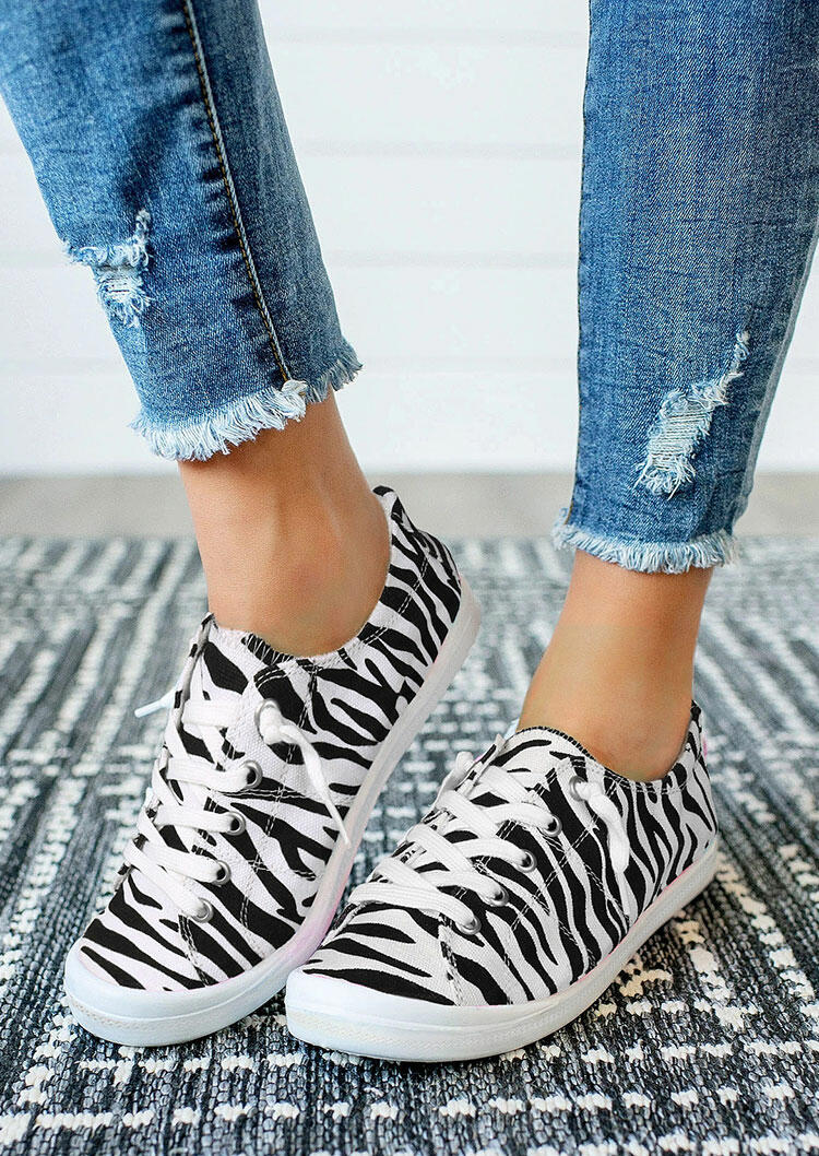 

Sneakers Zebra Lace Up Flat Canvas Sneakers in White. Size