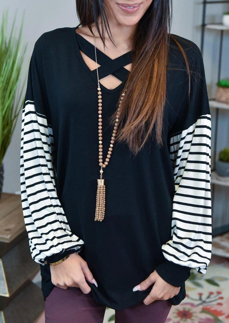 

Blouses Striped Criss-Cross Lantern Sleeve V-Neck Blouse in Black. Size: L,M