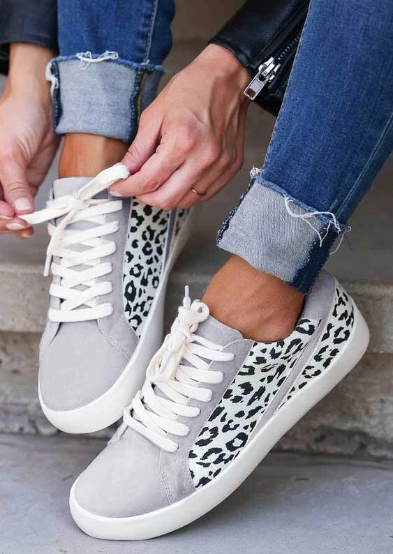 

Sneakers Leopard Lace Up Round Toe Flat Sneakers in Gray. Size