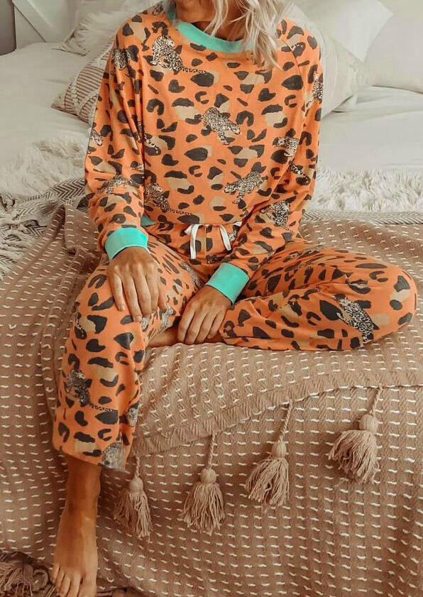

Two-Piece Sets Leopard Long Sleeve Blouse And Drawstring Pants Two-Piece Set in Orange. Size: ,M,L,XL