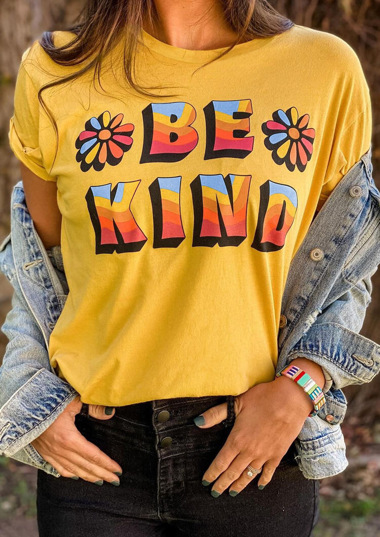 

T-shirts Tees Be Kind Distressed Daisy O-Neck T-Shirt Tee in Yellow. Size