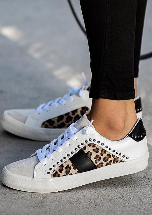 

Sneakers Leopard Rivet Splicing Lace Up Round Toe Flat Sneakers in Leopard. Size: ,38,39,40,41