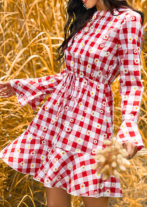 

Mini Dresses Plaid Daisy Drawstring Flare Sleeve Mini Dress in Plaid. Size