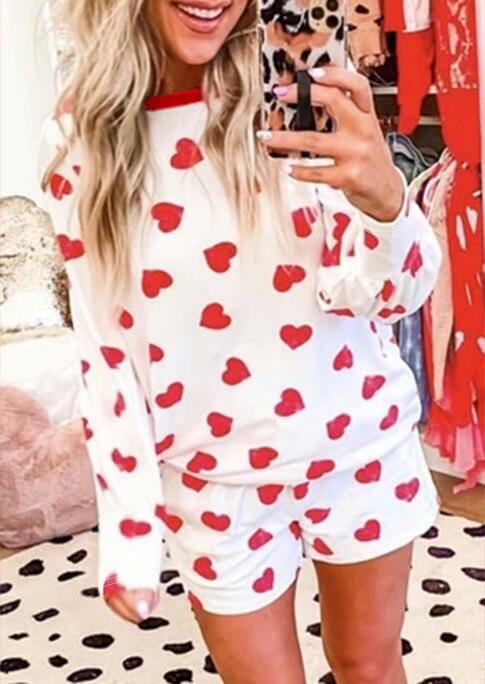 

Sleepwear Love Heart Blouse And Tie Pocket Shorts Pajamas Set in White. Size