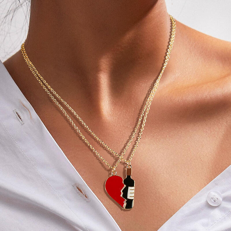 

Necklaces Valentine Heart And Wine Bottle Yin Yang Necklace Set in Gold. Size