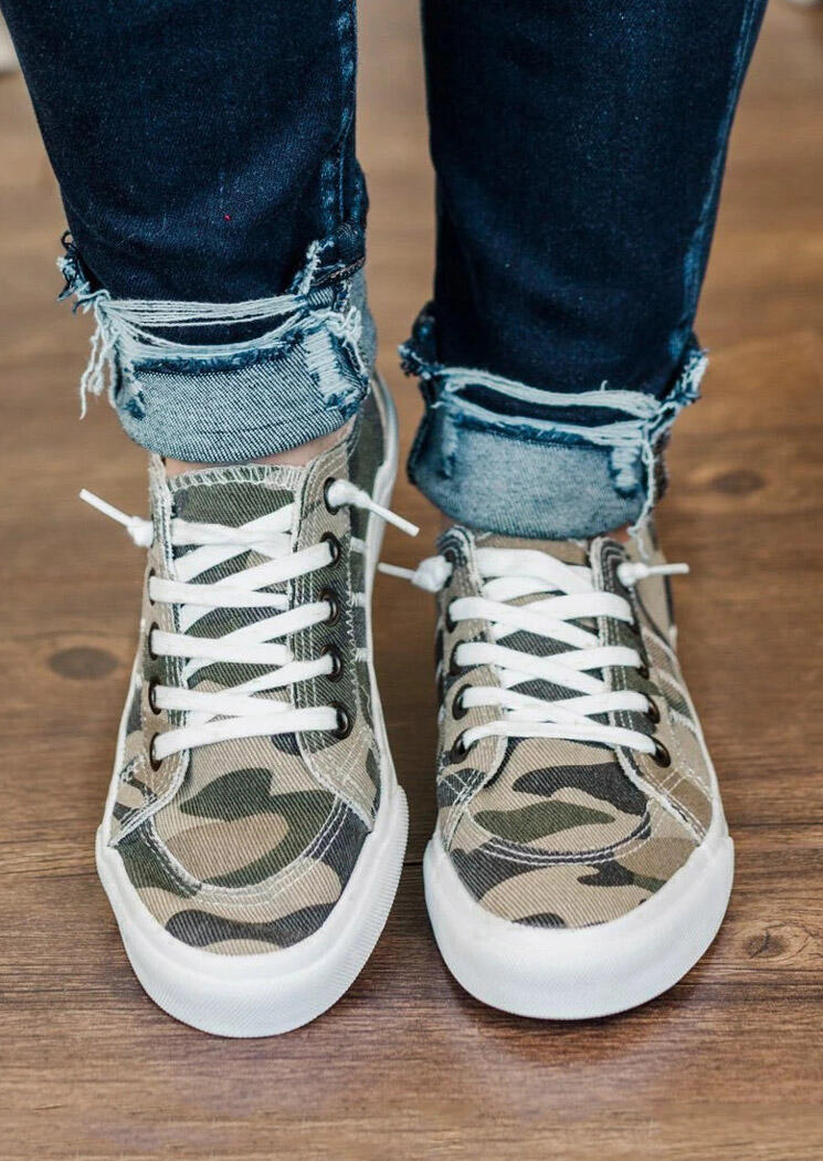 

Sneakers Camouflage Lace Up Flat Canvas Sneakers in Camouflage. Size: ,38,39,40,41