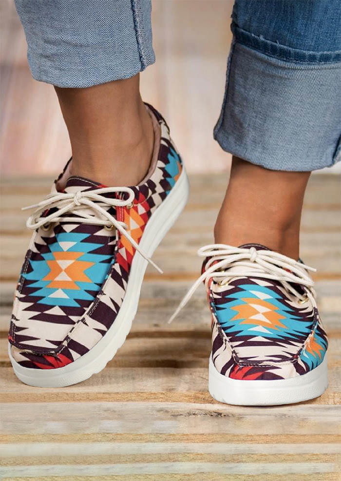 Sneakers Western Aztec Geometric Slip On Flat Sneakers in Multicolor. Size: 39,41
