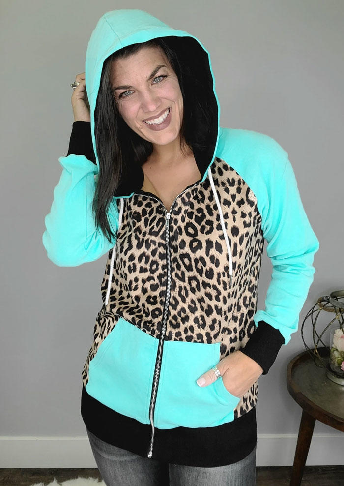 

Coats Leopard Color Block Pocket Zipper Drawstring Hooded Coat in Cyan. Size: S,M,,XL