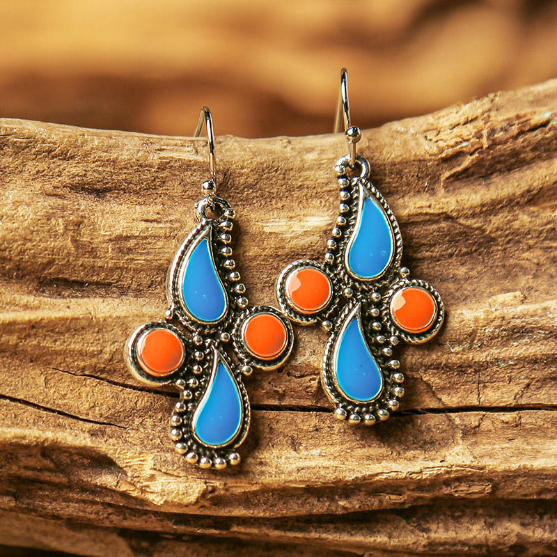 

Earrings Vintage Creative Hollow Out Beading Turquoise Earrings in Blue. Size