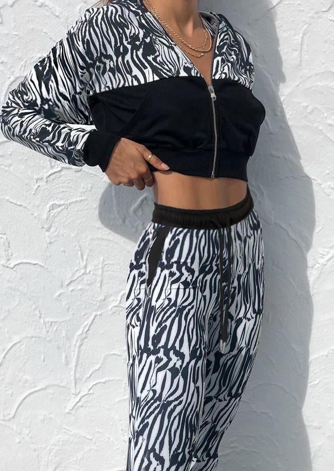 

Two-Piece Sets Zebra Splicing Pocket Hoodie And Pocket Pants Two-Piece Set in Black. Size