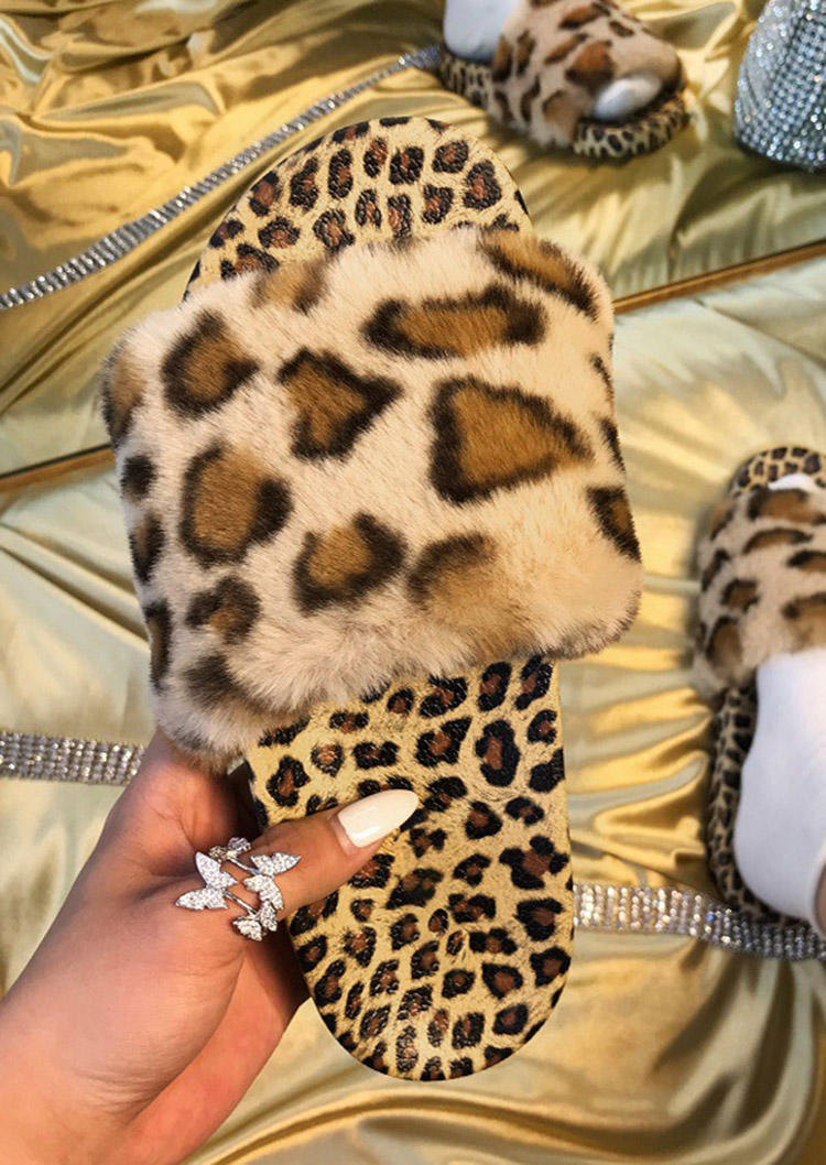 

Slippers Leopard Warm Plush Indoor Slippers in Leopard. Size