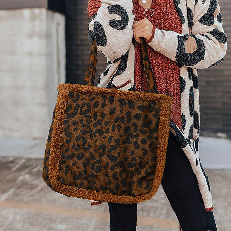 

Handbag Leopard Plush Splicing Vintage Corduroy Tote Bag in Leopard. Size