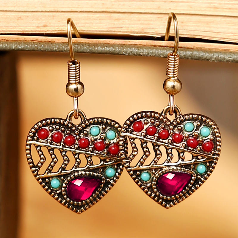 

Earrings Hollow Out Beading Love Heart Pendant Earrings in Blue. Size