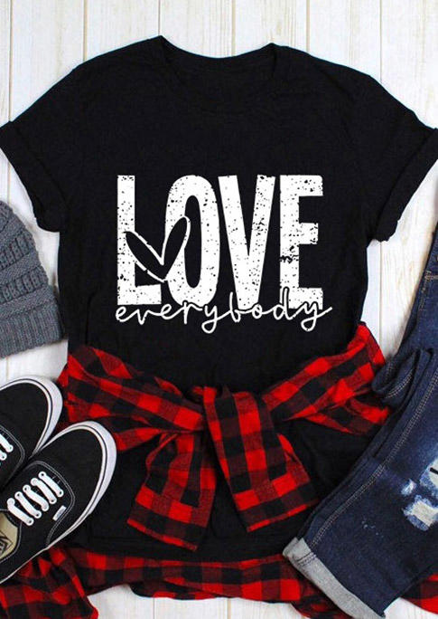 

T-shirts Tees Heart Love Everybody T-Shirt Tee in Black. Size