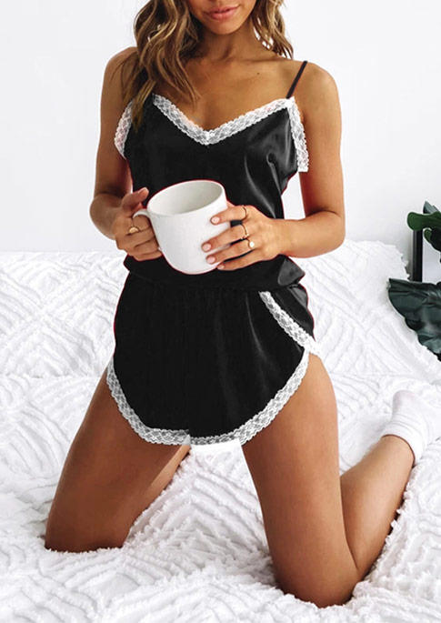 

Sleepwear Lace Splicing Camisole And Shorts Pajamas Set - Black in Black. Size