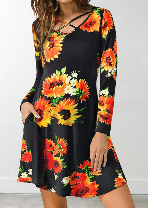 

Mini Dresses Sunflower Criss-Cross Pocket Mini Dress in Black. Size: ,XL