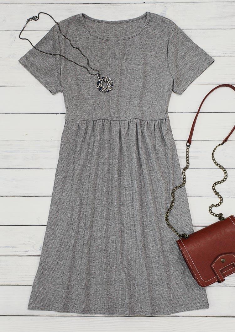 Mini Dresses Ruffled Short Sleeve O-Neck Mini Dress in Gray. Size: L,XL