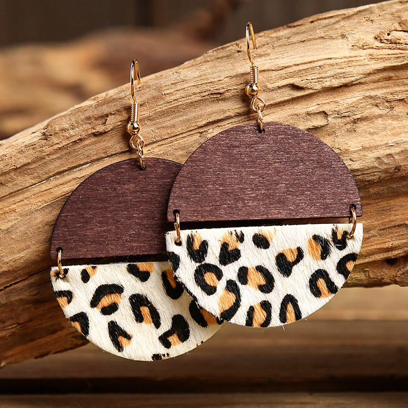 

Earrings Cow Leopard Splicing Round Pendant Earrings in Pattern2. Size