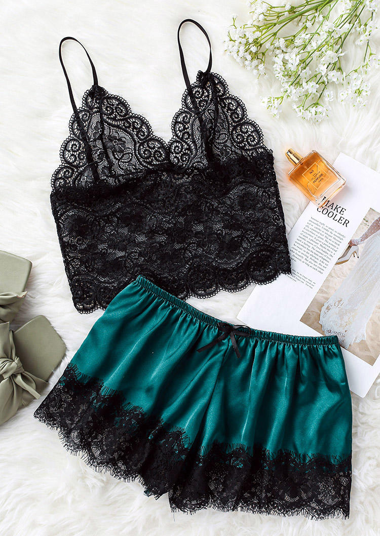 

Lingerie See-Through Lace Splicing Camisole And Bowknot Shorts Lingerie Set in Dark Green. Size