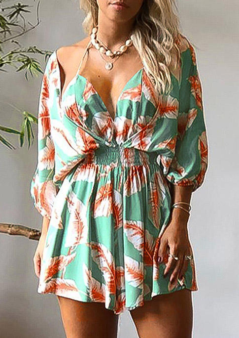 

Jumpsuits & Rompers Leaf Ruffled Elastic Waist Tie Halter Romper in Green. Size: ,M,L