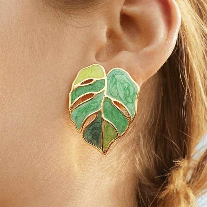 

Earrings Hollow Out Palm Leaf Alloy Stud Earrings in Green. Size